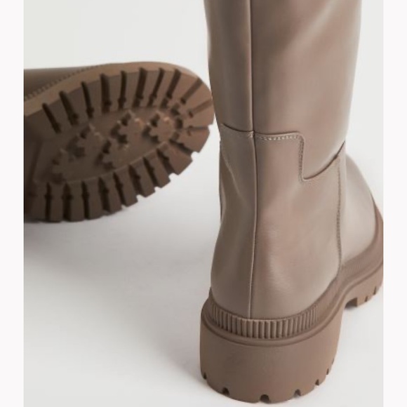 H&M Knee High Boots- size 8 - Picture 9 of 13
